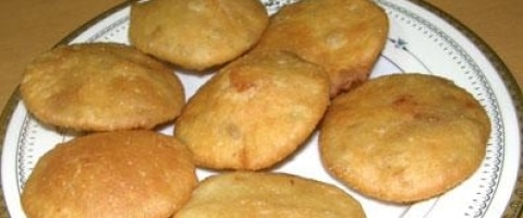 आलू की कचौड़ी - Aloo Ki Kachori Recipe