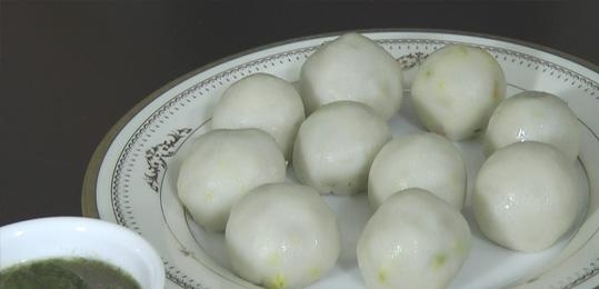चावल का नमकीन पिठ्ठा - Chawal ka Namkeen Pitha Recipe - Bhapa pitha Recipe