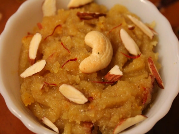 मूंग की दाल का  हलवा - Moong Dal Halwa Recipe