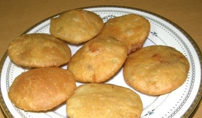 आलू की कचौड़ी - Aloo Ki Kachori Recipe
