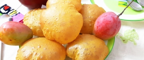 Mango Poori - Aam Mango Poori recipe
