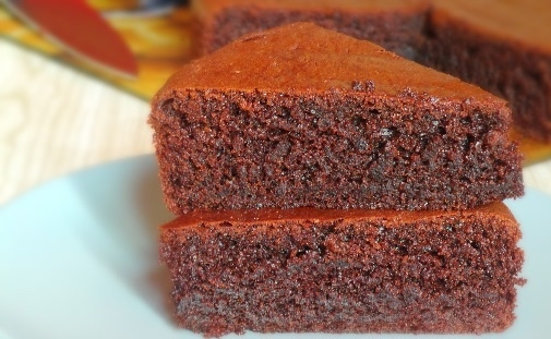 Eggless Chocolate Cake in Cooker Recipe