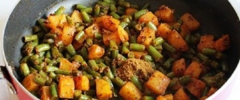 बीन्स आलू की सब्जी - Aloo Beans Recipe