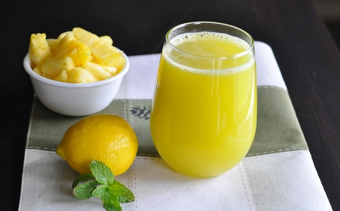 नीबू पोदीना शरबत - Lemon and Mint Juice Recipe