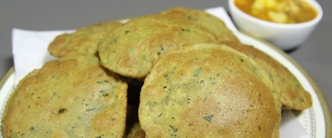 Green Chickpeas Poori recipe - Choliya Puri recipe