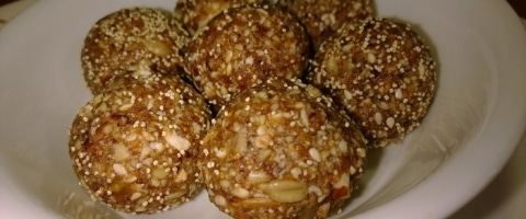 Palm sweet (Khajur Laddoo) recipe