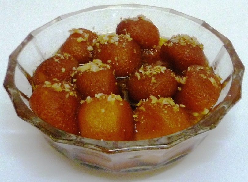 ब्रेड से बने गुलाब जामुन - Bread Gulab Jamun Recipe