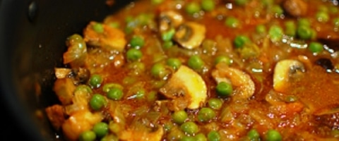 मशरूम मटर मसाला - Matar Mushroom Curry Recipe
