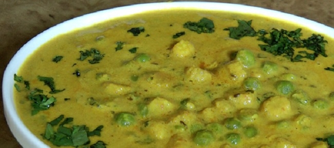 बेबी कार्न मटर करी - Baby Corn Green Peas Curry Recipe