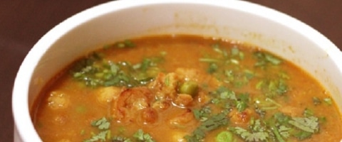मटर मगोड़ी की सब्जी - Matar Mangodi Curry Recipe