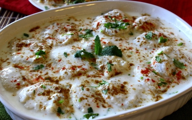 भाप में पके दही बड़े - Steamed Dahi Vada Recipe