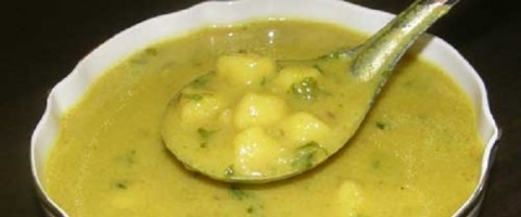 डुबकी कढी - Rajasthani Dubaki Kadhi Pani Pakodi Recipe