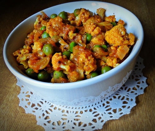 Gobi Matar Masala Recipe - Gobi Matar Masala Spicy Curry