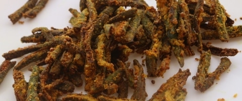 कुरकुरी भिन्डी - Kurkuri Bhindi Recipe - Crispy Okra