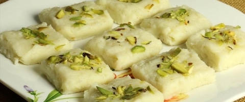 Kaju Paneer burfi - Cashew Nuts Paneer burfi recipe