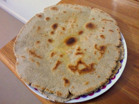 बाजरे की रोटी - Bajra Roti Recipe