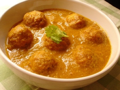 Stuffed Paneer Kofta Curry - Stuffed Cheese Balls Recipe