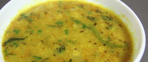 अरहर दाल - कच्चे आम वाली - Arhar Dal With Green Mango Recipe