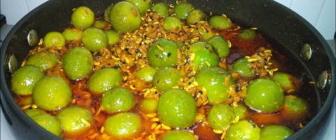 साबुत लसोड़े का अचार – Gunda Pickle – Glutinous Fruit Pickle Recipe