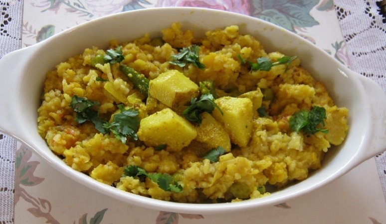 Potato Khuskhus Curry