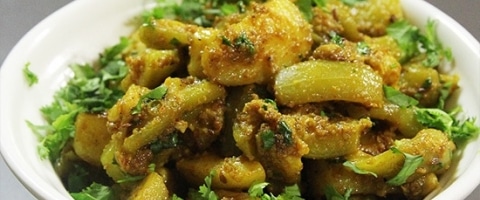 परवल आलू की सब्जी़ - Parwal Aloo ki Sookhi Sabji - Patal Aloo Sabji Recipe