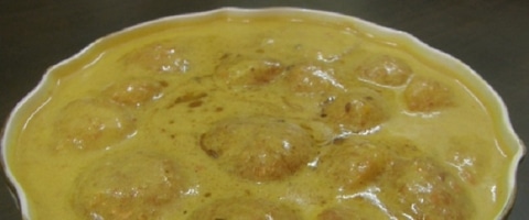 भरवां पनीर कोफ्ता - Stuffed Paneer Kofta Curry Recipe