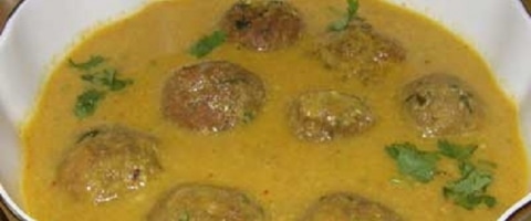 केले के कोफ्ते - Kela Kofta Curry Kacha Kela Kofta Curry
