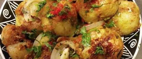 शाही भरवां टिन्डा - Shahi Tinda Recipe - Tinda Stuffed with Paneer Recipe