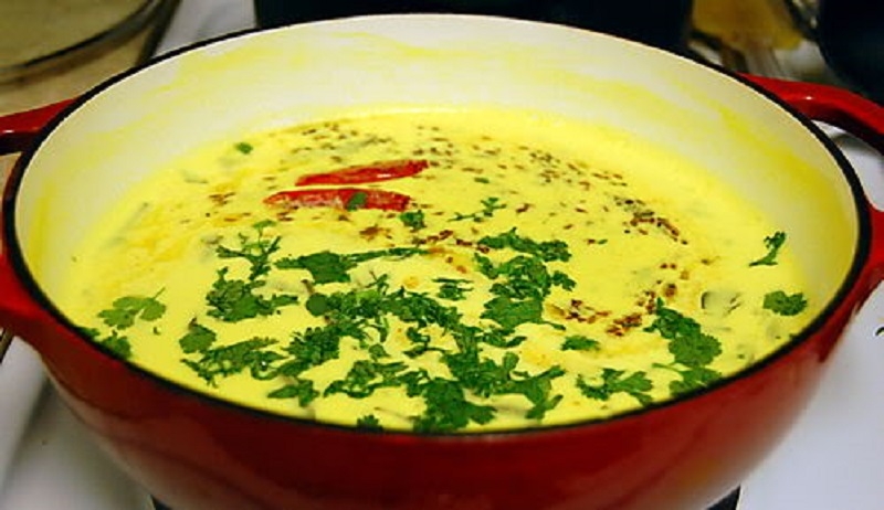 गुजराती कढ़ी - Gujarati Kadhi Recipe